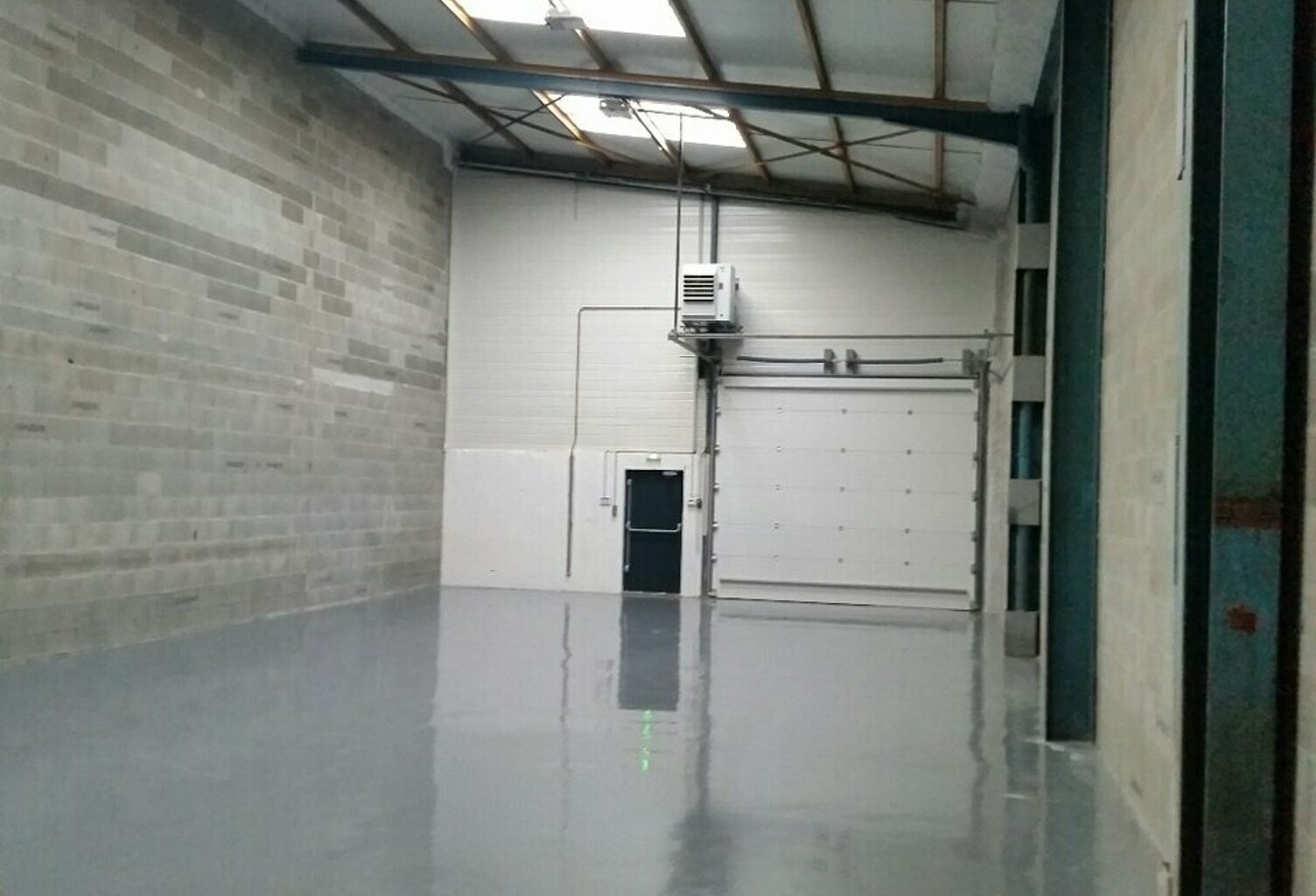 LOCAL D'ACTIVITE - ATELIER à LOUER — photo 1