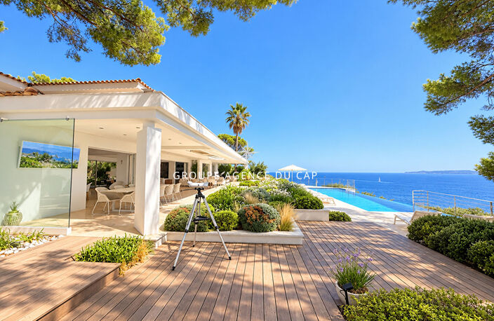 VUE MER PANORAMIQUE GOLFE DE ST TROPEZ PROPRIETE EXCEPTIONNELLE 6 CHAMBRES PISCINE TOUT A PIED — photo 3