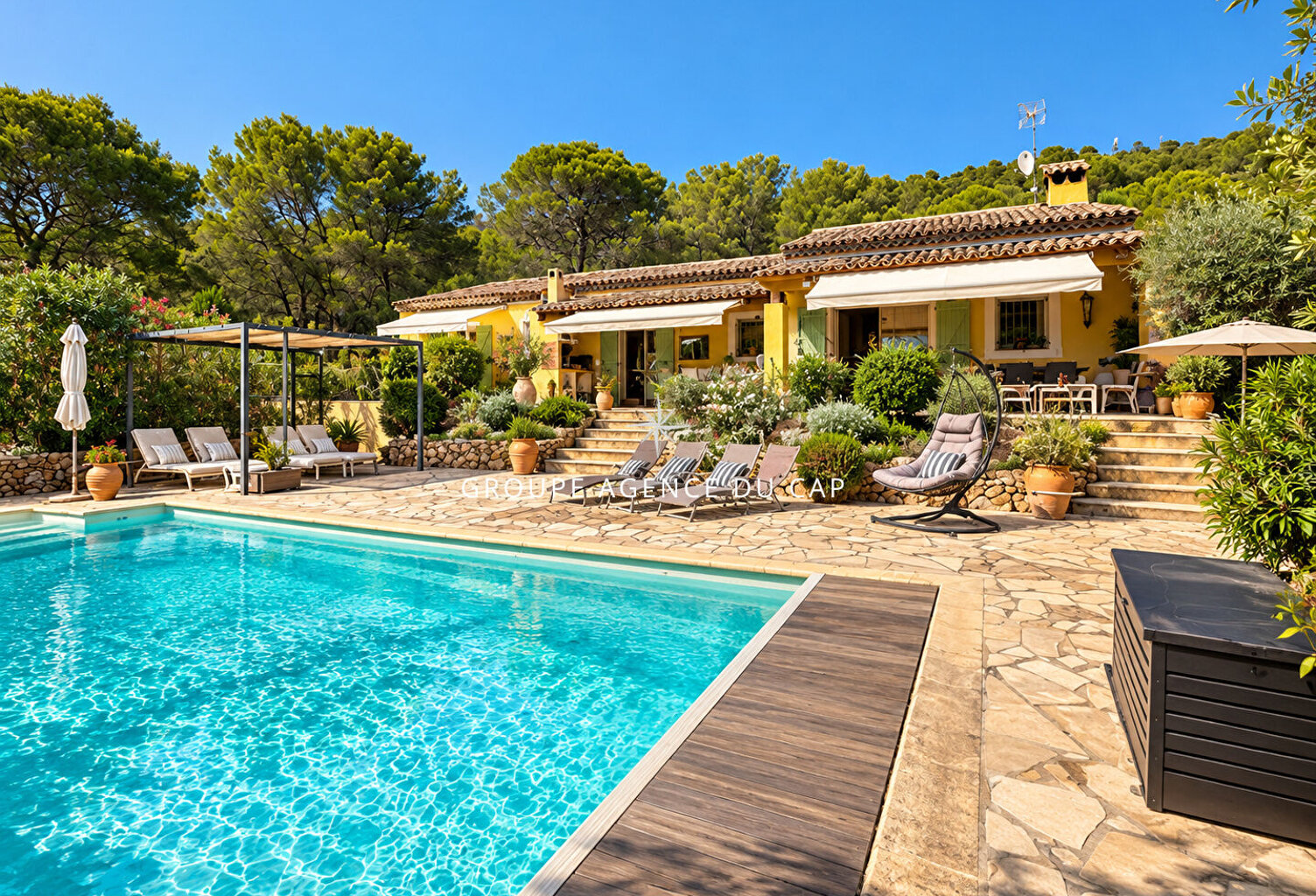 A VENDRE  LA BOUVERIE VILLA PROVENCALE PLAIN PIED PISCINE GARAGE — photo 1