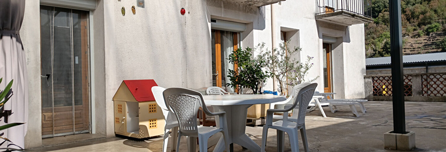 Maison 10 Pièces 209 m² à vendre à Saint-Sauveur-de-Montagut (07190)