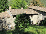 Ardèche : Vallée de l'Eyrieux Ensemble immobilier de 6 gîtes en pierre  sur un terrain de 705 m² — photo 4