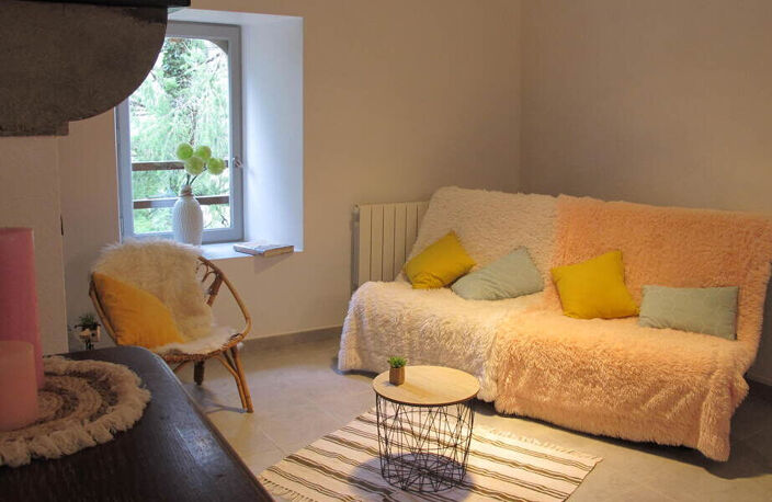 Ardèche : Vallée de l'Eyrieux Ensemble immobilier de 6 gîtes en pierre  sur un terrain de 705 m² — photo 5