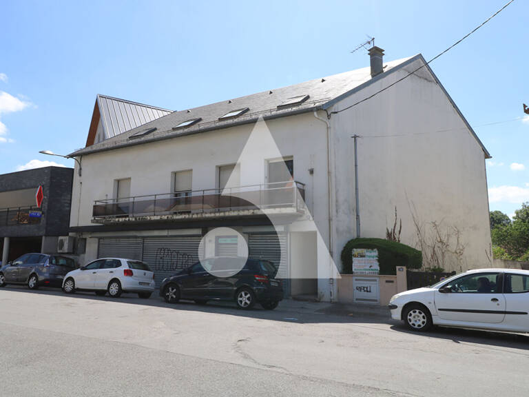 Immeuble Lannemezan 228 m² habitables et 170m² commerciaux — photo 1