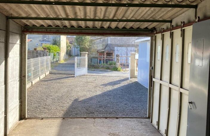 Garages et bureau — photo 3