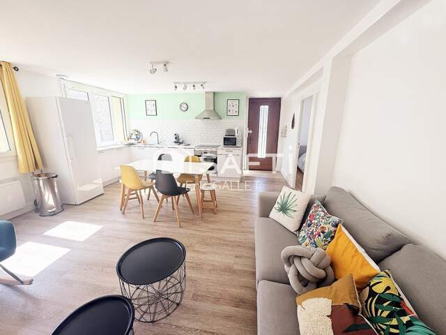 Maison de ville 6 pièces avec jardin — photo du bien