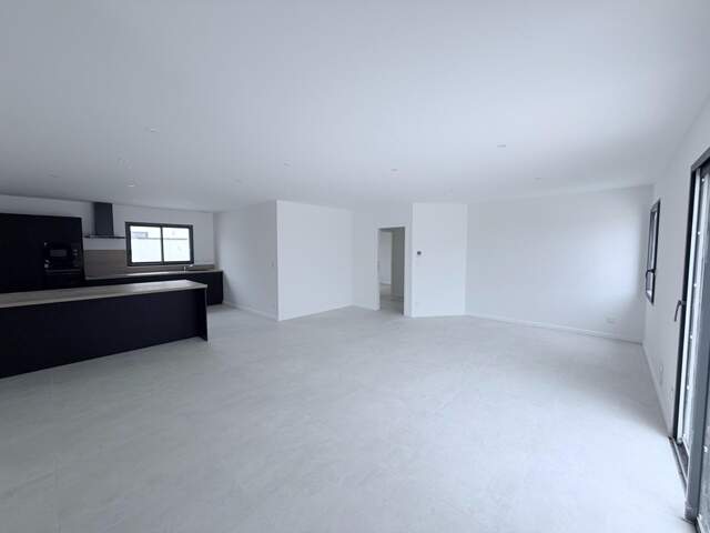 PAVILLON NEUF DE PLAIN PIED 3 CHAMBRES ET GARAGE A AIFFRES ! — photo du bien