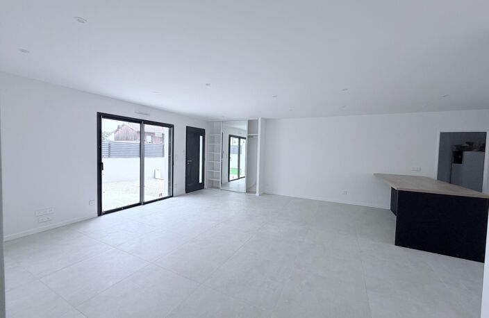 PAVILLON NEUF DE PLAIN PIED 3 CHAMBRES ET GARAGE A AIFFRES ! — photo 3