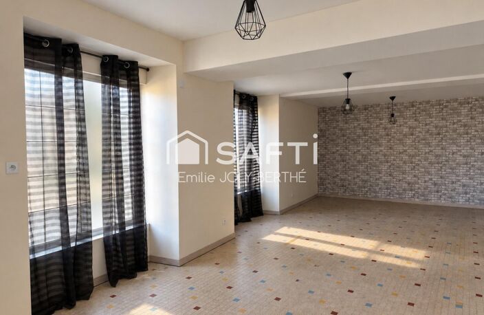 Maison de bourg - 184 m² - A Restaurer En plein cœur de Viré-En-Champagne — photo 4