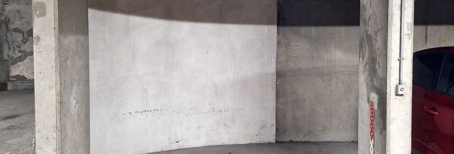 Garage  10 m² à vendre à Paris 12 (75012)
