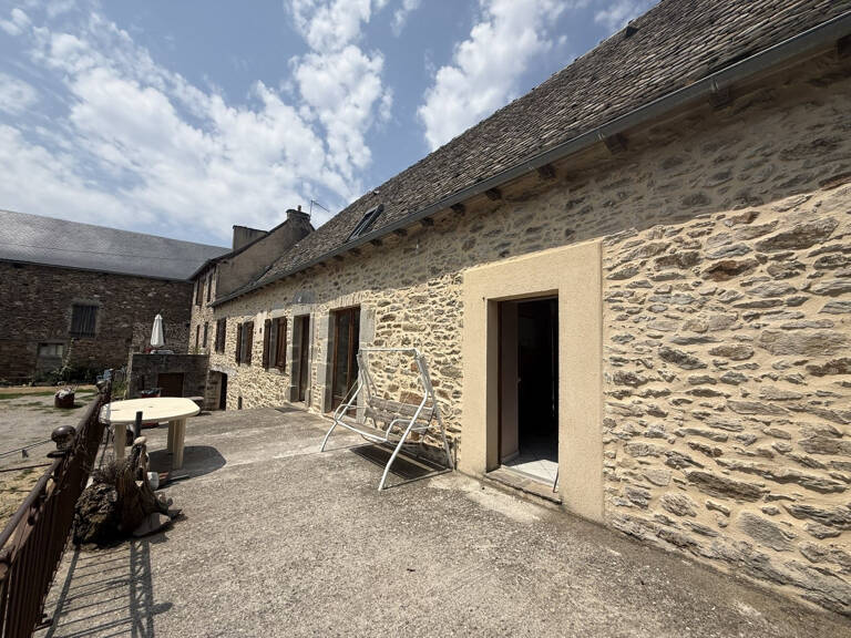 PREVINQUIERES : Maison en location meublée — photo 1