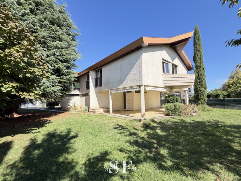 AGEN - VILLA D ARCHITECTE AVEC DOUBLE GARAGE ET JARDIN. — photo 1