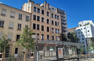VENTE LYON 69003 - METRO GARIBALDI T2 CACHET 45M2 A RENOVER DANS IMMEUBLE ANCIEN — photo du bien