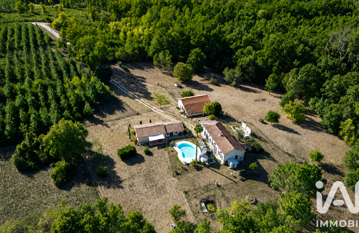 Vente Domaine 13 pièces — photo 2