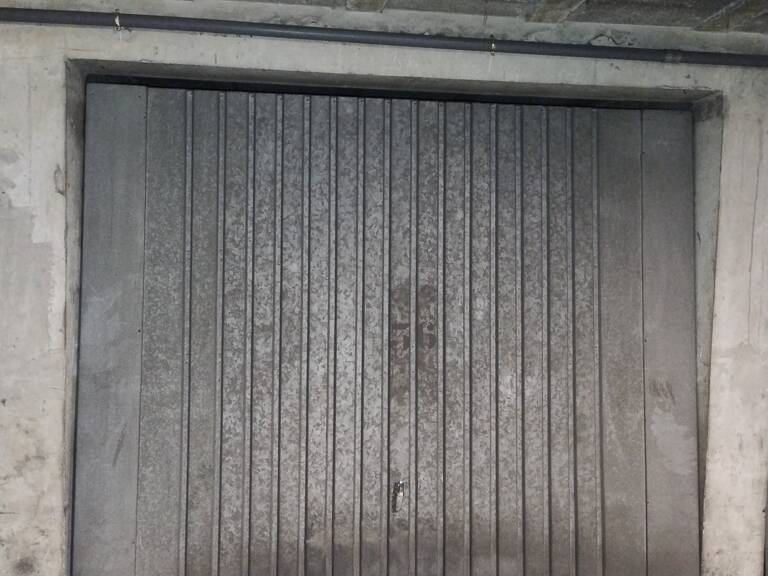 Vente Garage 12 m&sup2; — photo 1