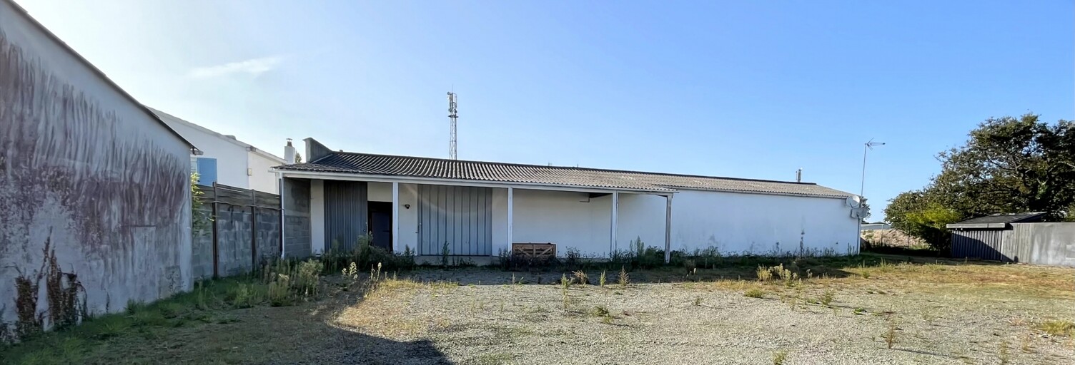 Garage  550 m² à vendre à Sallertaine (85300)