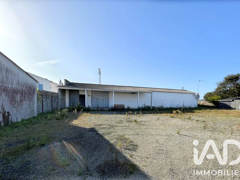 Vente Garage 550 m&sup2; — photo 1