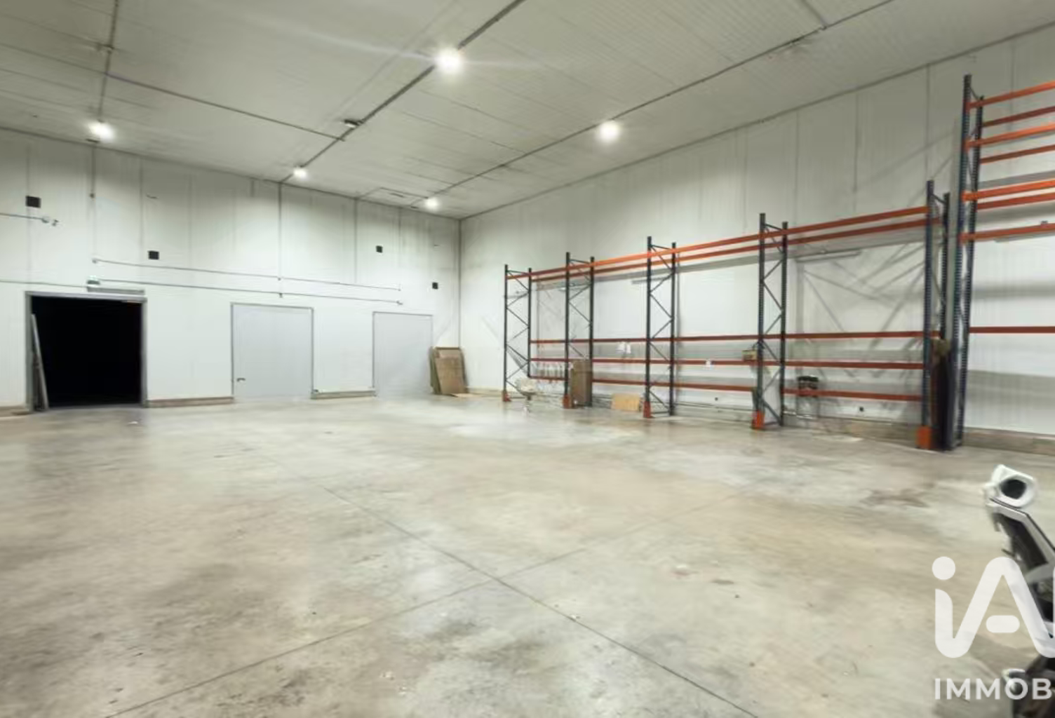 Vente Boutique/Local commercial 1 963 m&sup2; — photo 1