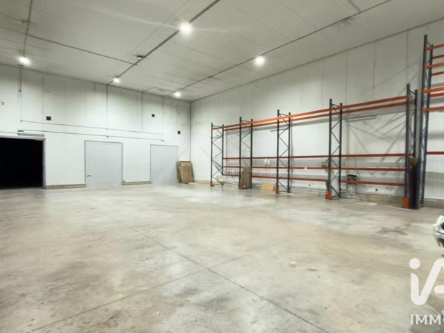 Vente Boutique/Local commercial 1 963 m&sup2; — photo du bien