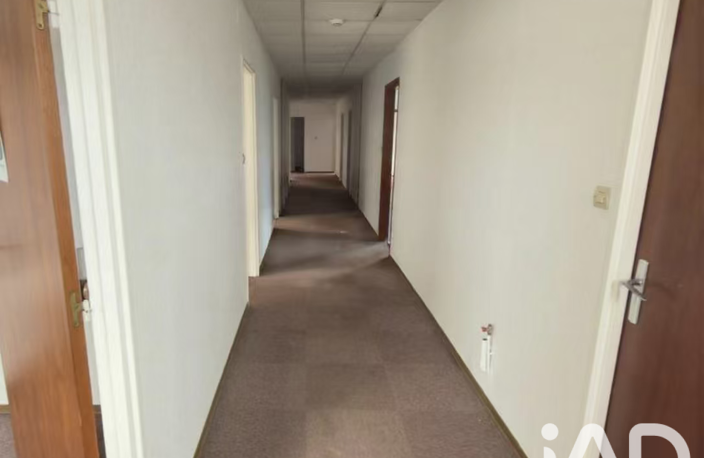 Vente Boutique/Local commercial 1 963 m&sup2; — photo 2
