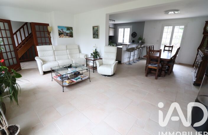 Vente Maison traditionnelle 7 pièces — photo 2