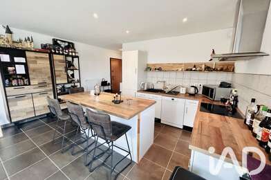 Appartement 3 pièces 1145 €