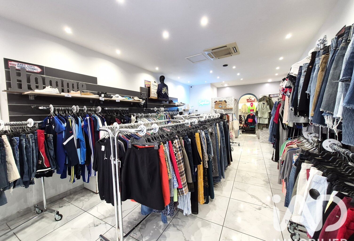 Vente Local commercial 58 m&sup2; — photo 1