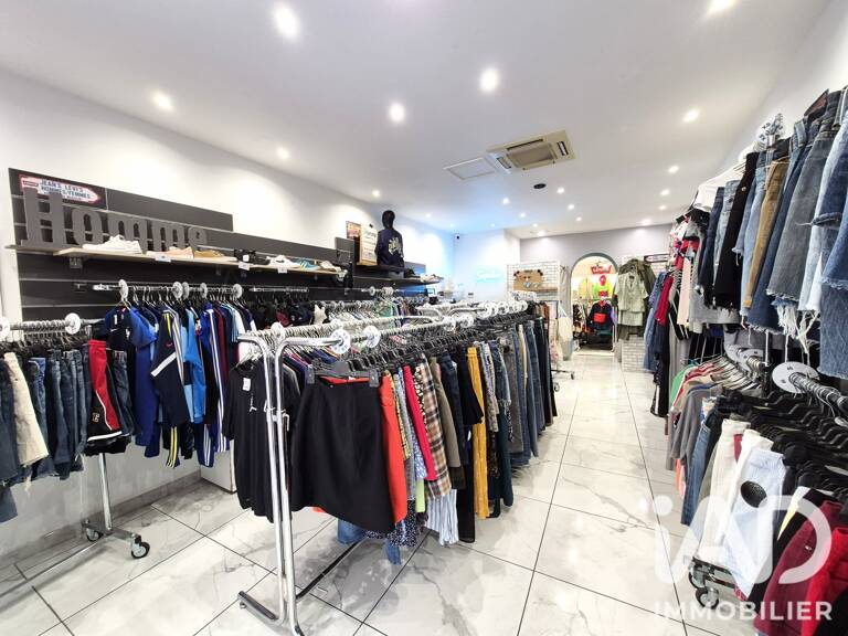 Vente Local commercial 58 m&sup2; — photo 1