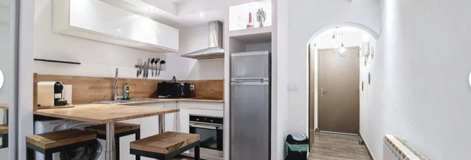 Appartement 1 Pièce 27 m² à vendre à Saint-Cyr-sur-Mer (83270)