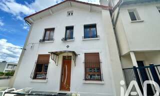 Immeuble  64 m² à vendre à Nanterre (92000)
