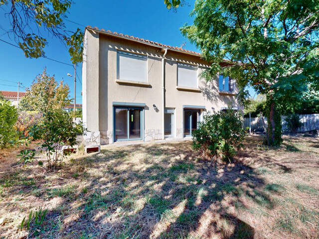 Maison 4 faces traditionnelle rénovée - 4 chambres - 396m2 d — photo du bien