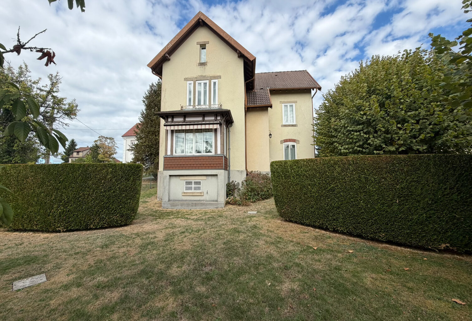 Vente Maison de caractère, 7 pièces avec terrain arboré clos — photo 1