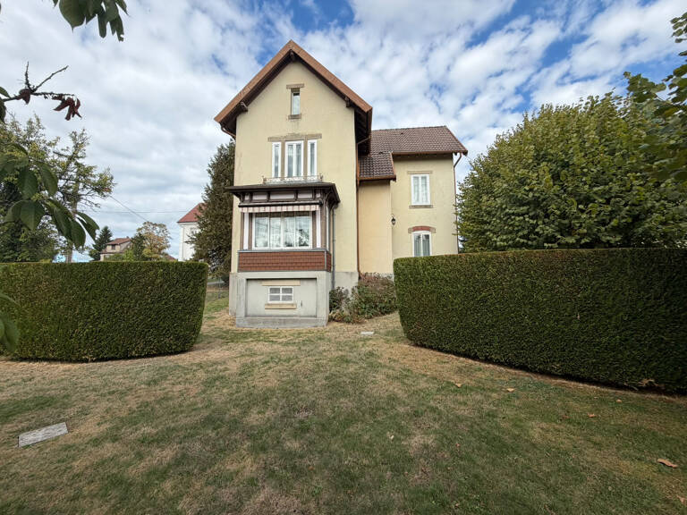 Vente Maison de caractère, 7 pièces avec terrain arboré clos — photo 1