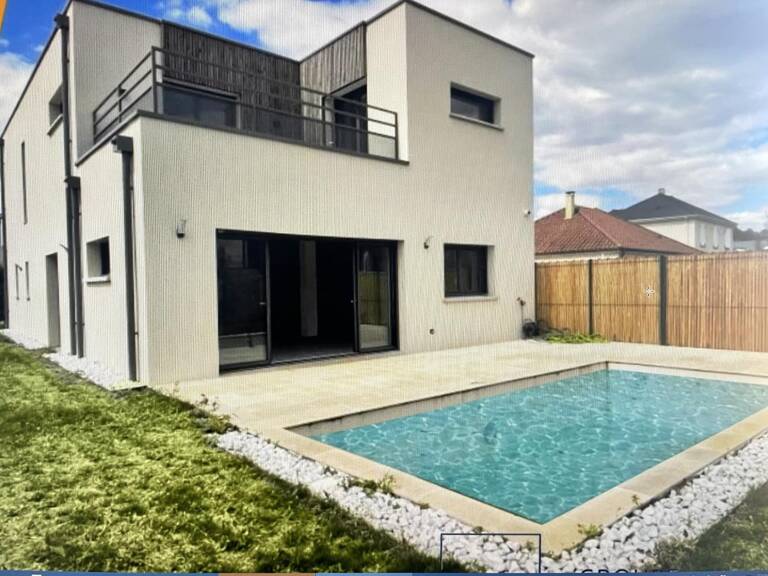 Maison contemporaine 6 pièces avec piscine — photo 1