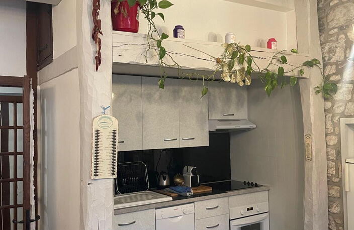 SAINT JEAN DE LUZ, coeur de ville : appartement de type 3 de — photo 5