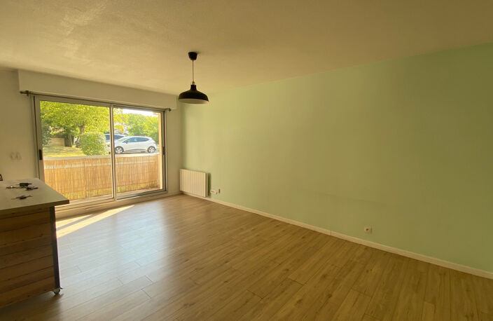 BORDEAUX CAUDERAN APPARTEMENT TYPE 3 AVEC PLACE DE PARKING E — photo 3