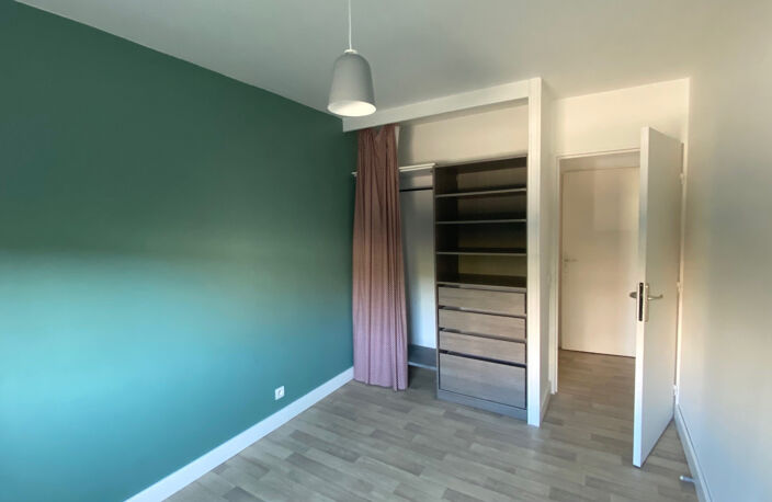 BORDEAUX CAUDERAN APPARTEMENT TYPE 3 AVEC PLACE DE PARKING E — photo 4