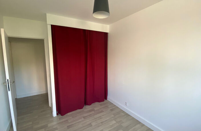 BORDEAUX CAUDERAN APPARTEMENT TYPE 3 AVEC PLACE DE PARKING E — photo 5