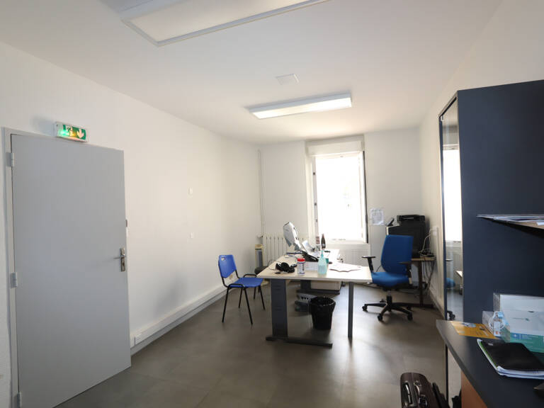 Bureaux à louer à La Charité sur Loire — photo 1