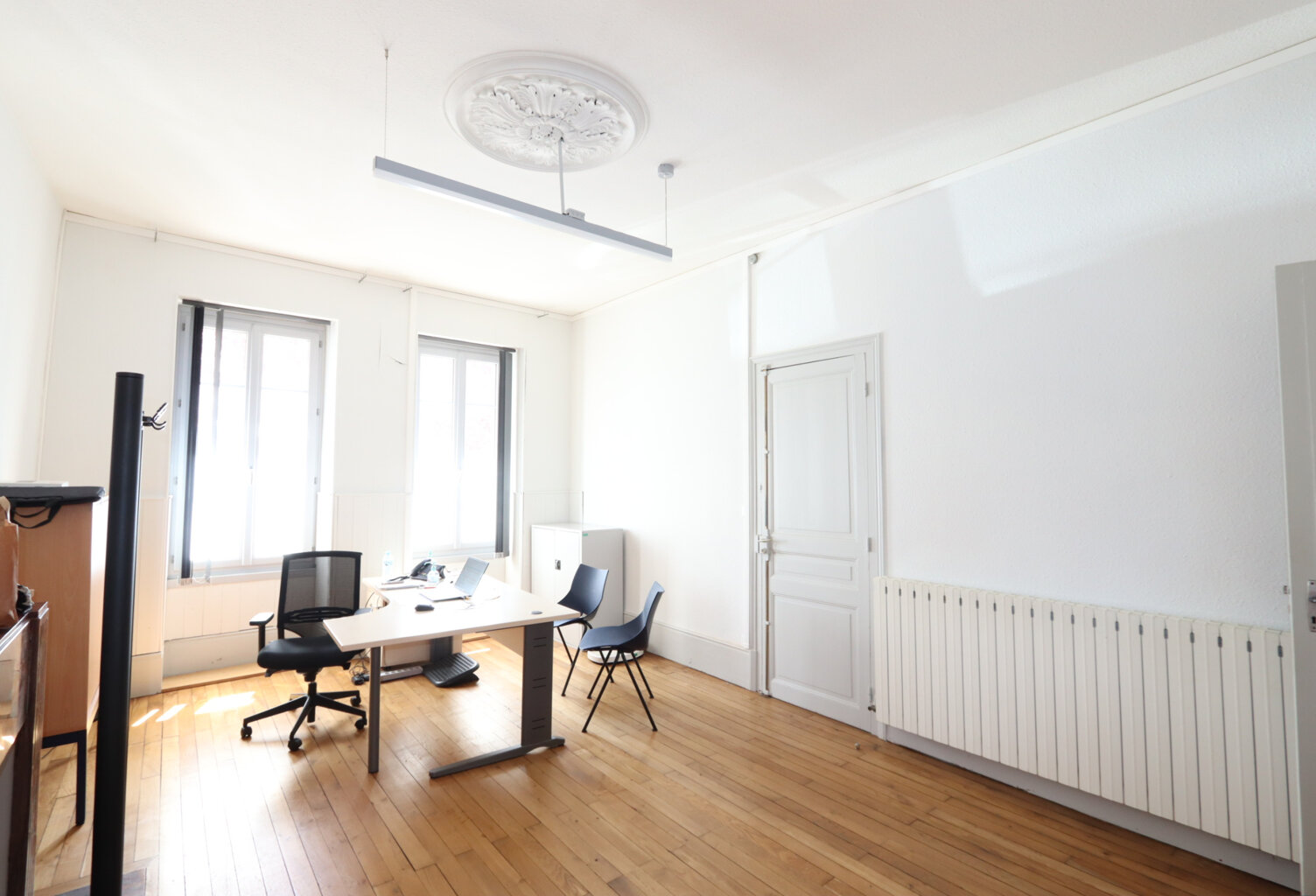 Bureaux à louer à La Charité sur Loire — photo 1