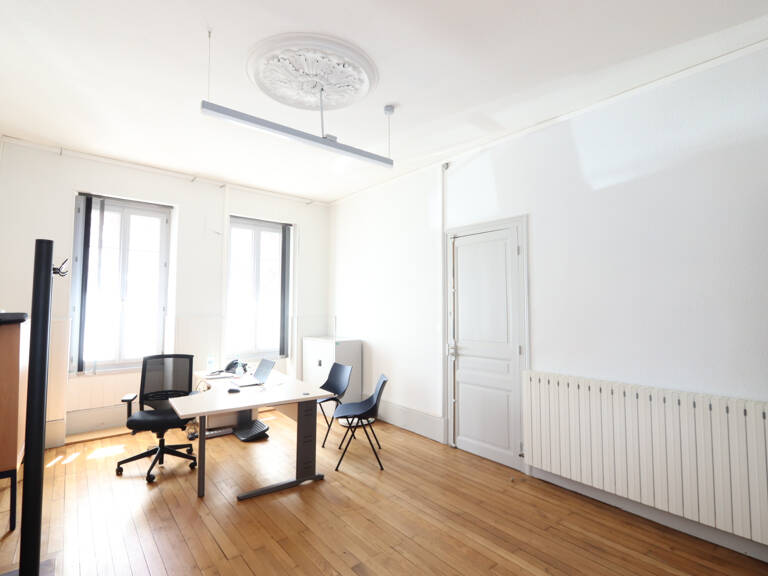 Bureaux à louer à La Charité sur Loire — photo 1