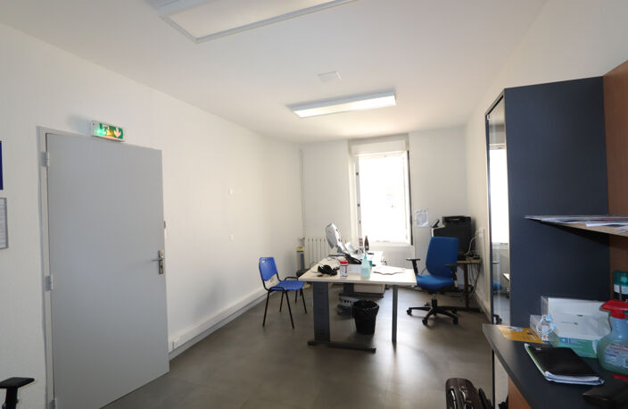 Bureaux à louer à La Charité sur Loire — photo 2