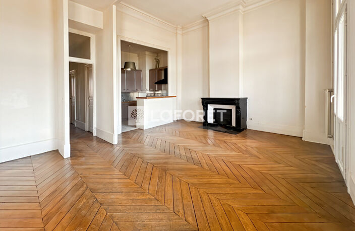Appartement T3 avec terrasse face au Champ-de-Mars — photo 4