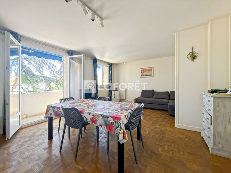 BOURG-LÈS-VALENCE , T3 LUMINEUX AVEC BALCON, GARAGE ET PARKING — photo 1