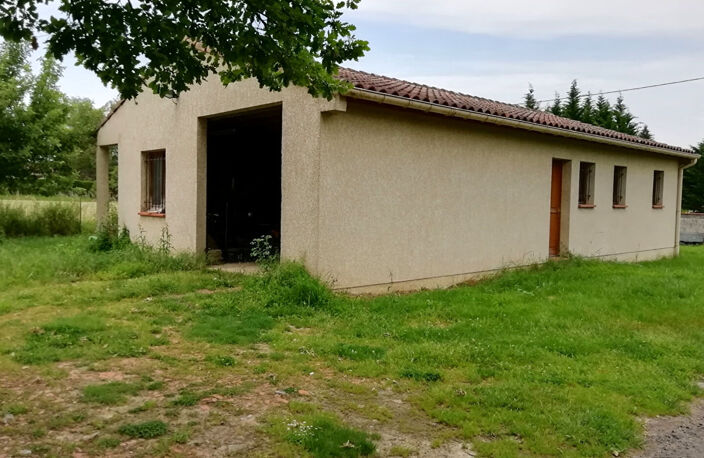 Bâtisse de 117 m² en gros oeuvre sur terrain arboré, un projet à écrire — photo 2