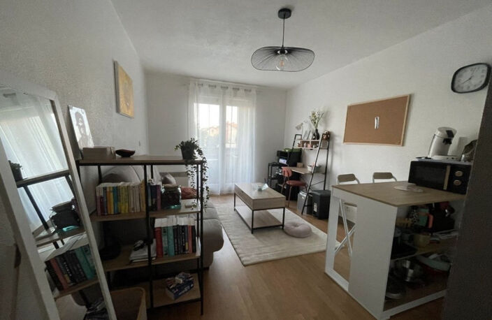 Studio - Balcon et stationnement - Cézeaux — photo 2