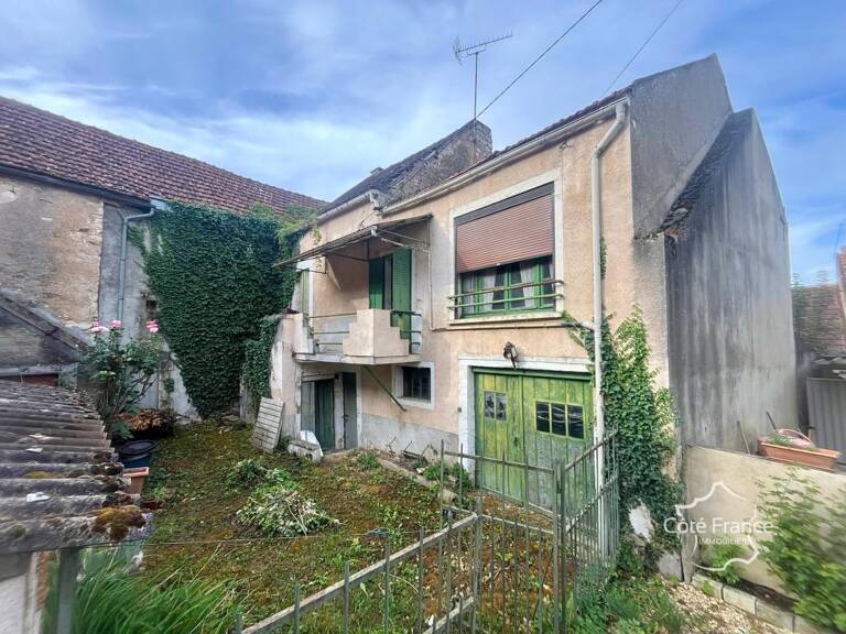 Maison à rénover avec grand garage et un jardin de 100m2 — photo 1