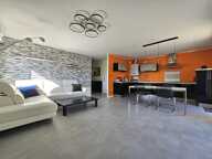 REIGNIER : APPARTEMENT DERNIERE ETAGE TYPE 3 de 70 m2 AVEC — photo 4