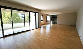 Appartement 4 Pièces 133 m² à vendre à Saint-Genis-Pouilly (01630)