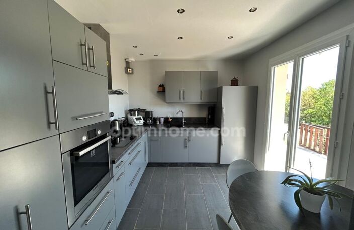 Maison à vendre de 85 m² sur terrain de 1 202 m² - Belmont (38) — photo 4