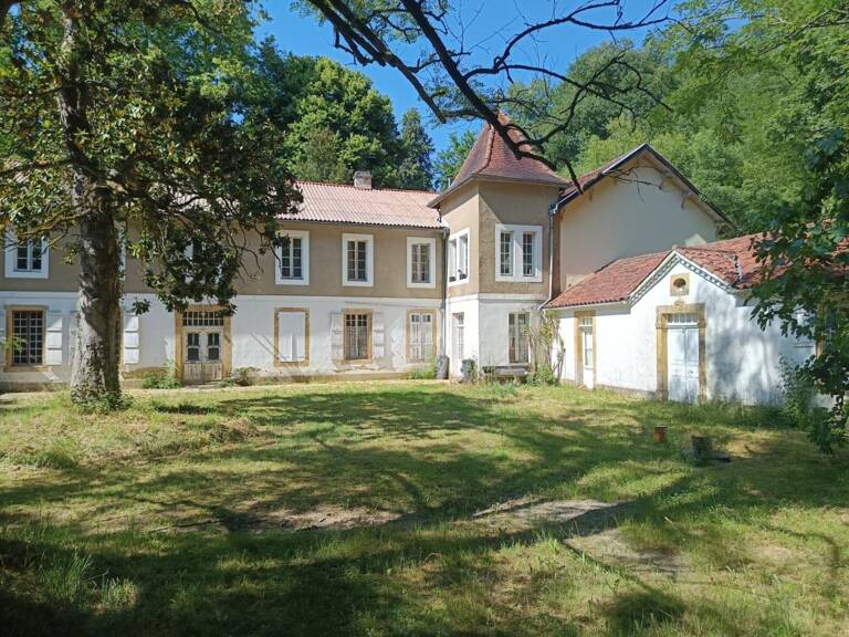 PROPRIETE DE CHARME DE 26 PIECES SUR UN TERRAIN DE 15000 M² — photo 1